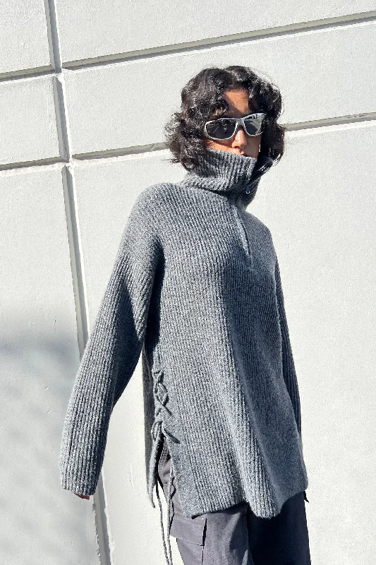 HALF ZIP LACE-UP SIDE SWEATER